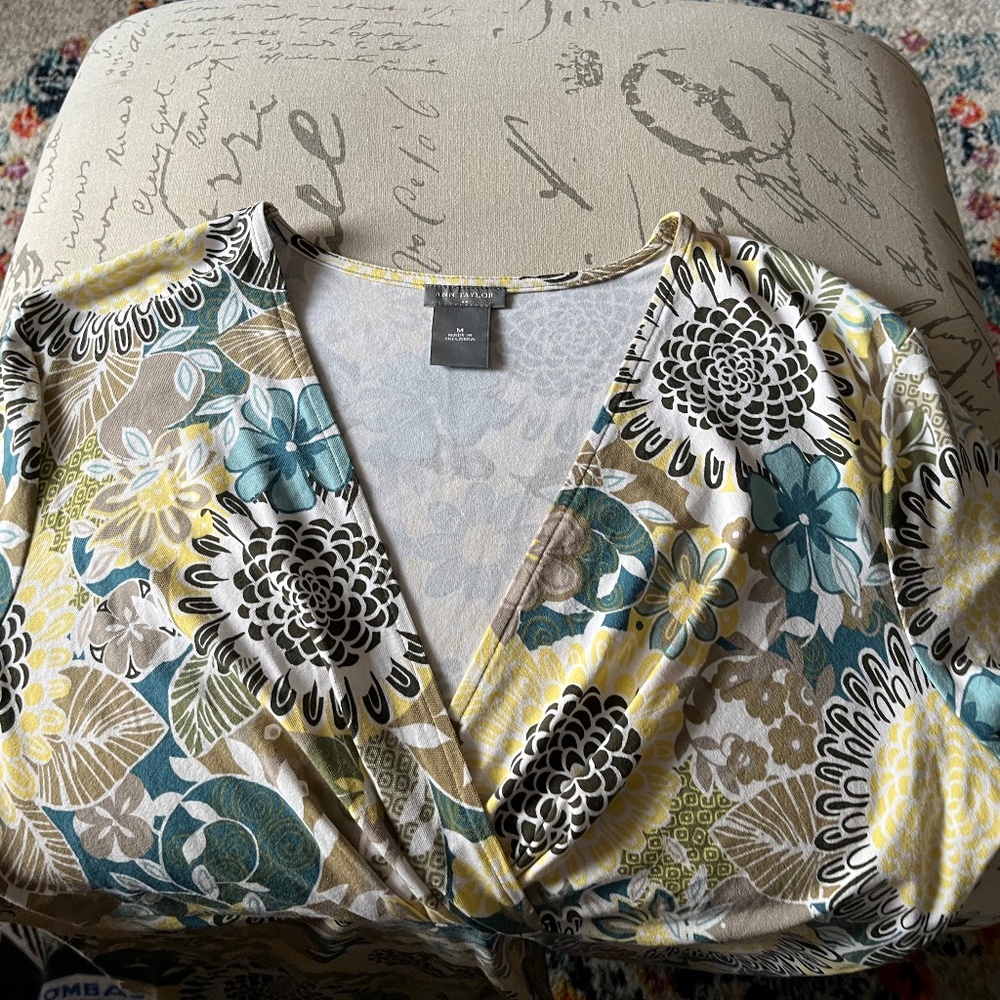 Yellow Short Sleeve Blue Print Ann Taylor Loft Top, Size M, Pre-loved Condition